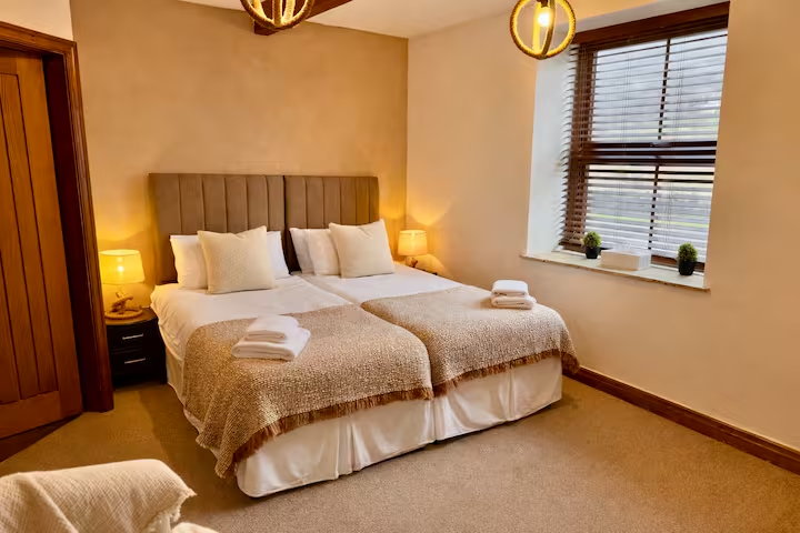 Twin bedroom at Bird I’th Hand